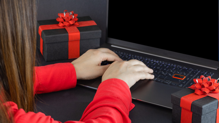Zamawianie prezentów świątecznych płacenie online Zakupy online bankowość internetowa