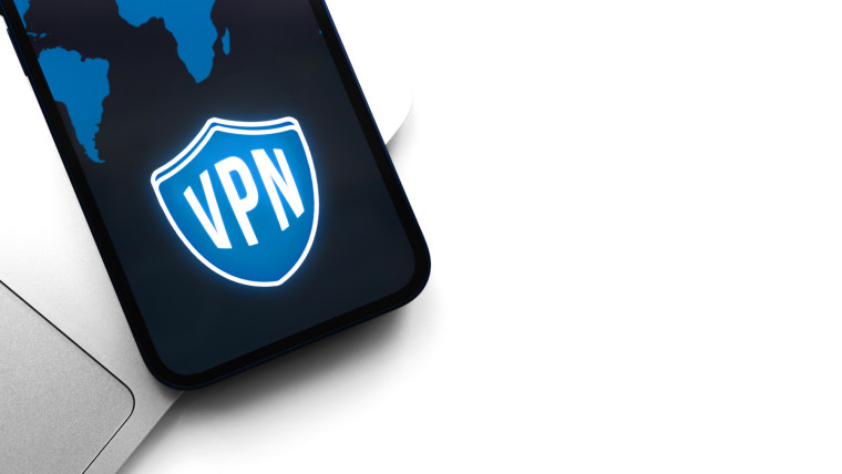 VPN na smartfonie Wirtualna sieć prywatna anonimowy bezpieczny dostęp do Internetu na telefonie komórkowym Baner pulpitu Technologia zdjęcia w tle